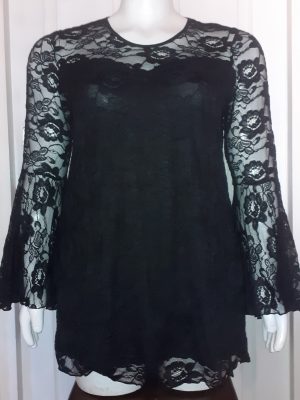 Lace bellsleeve blouse